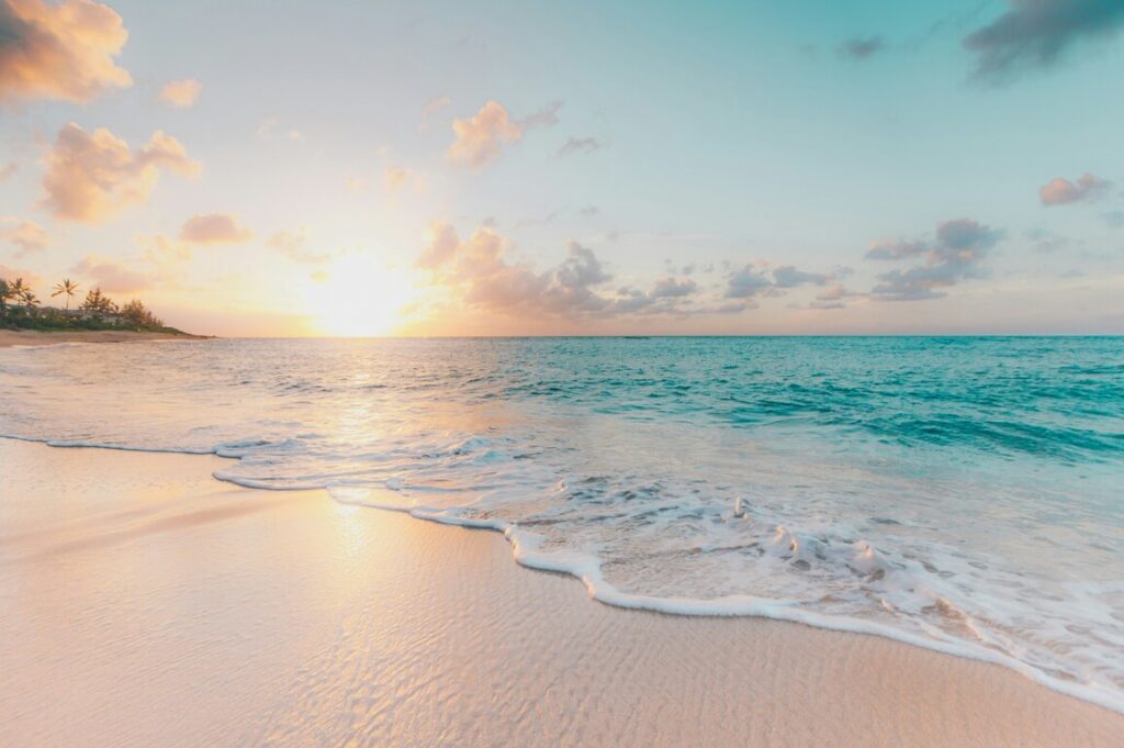 Expat Living in Singapore : Enjoying weekend beach getaways to unwind from city life.
