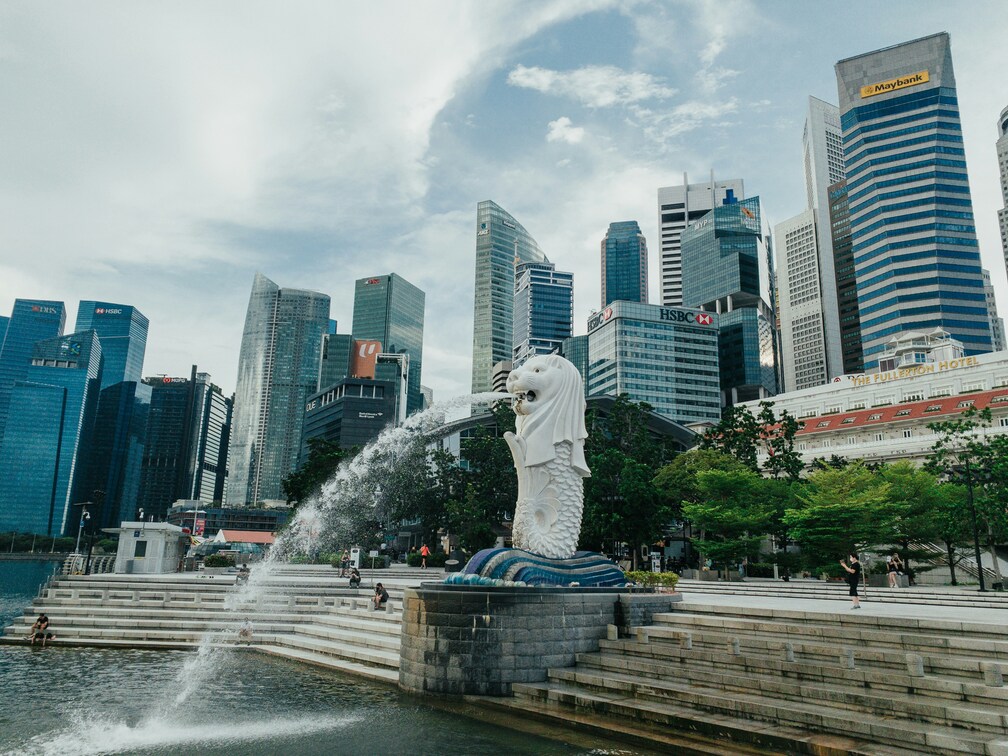 Expat Living in Singapore : River Valley neighborhood featuring lush greenery and stylish residential areas.