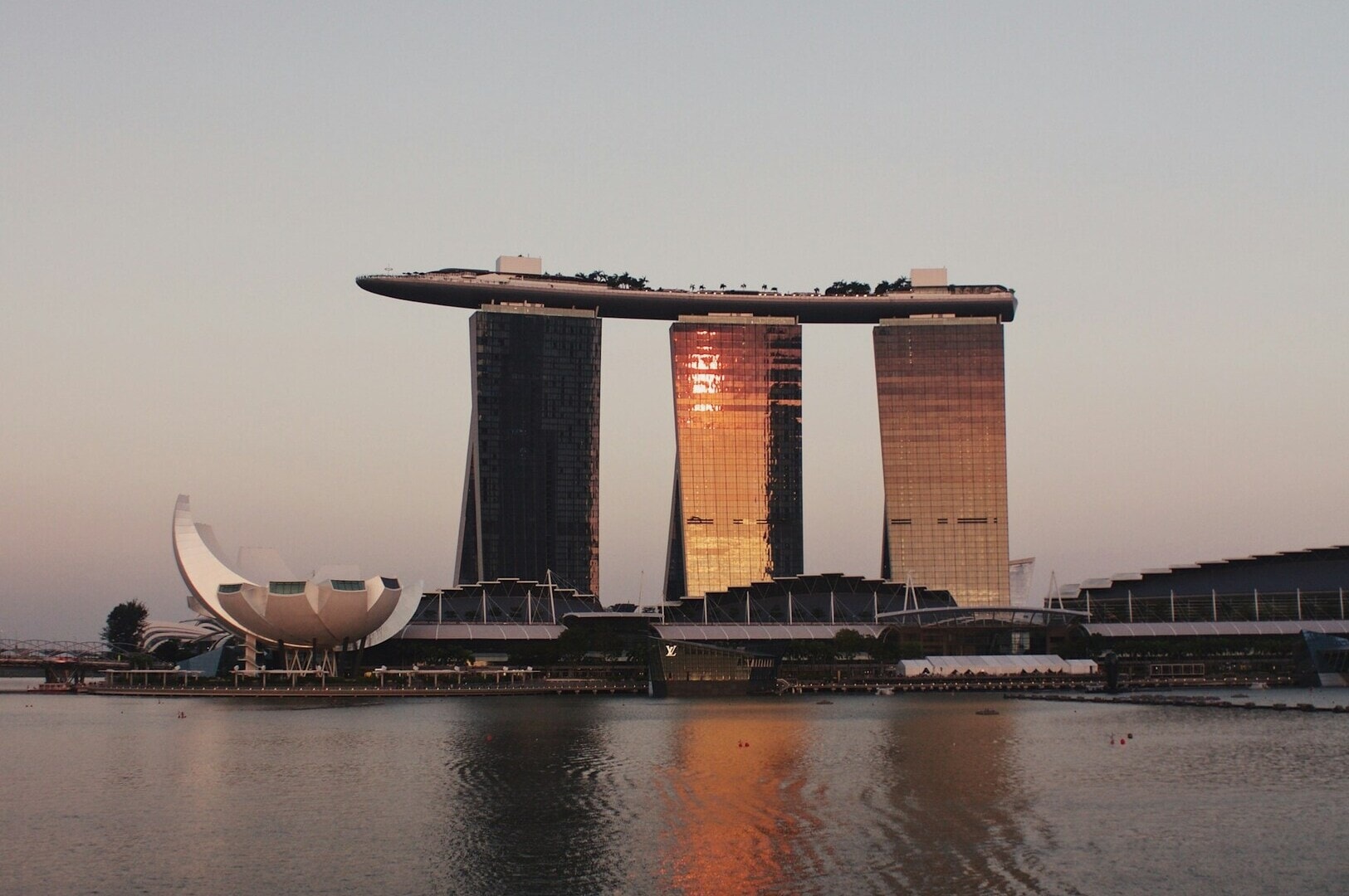 Iconic Marina Bay Sands hotel in Singapore, featuring three interconnected towers and a unique rooftop sky park.